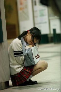 女孩凌晨与友人聚餐后失踪