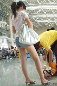 《年轻的母亲兔费线》